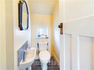 Separate WC